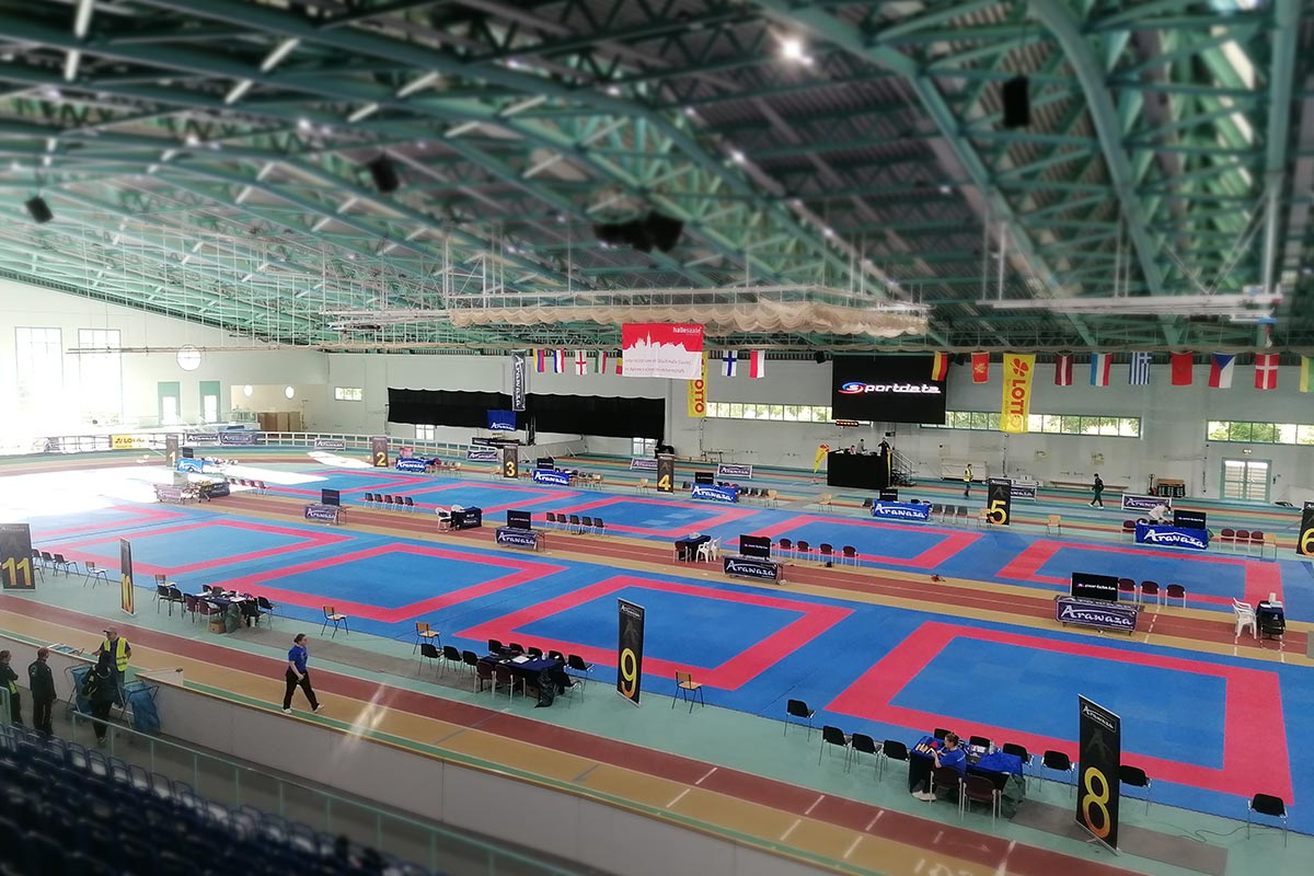 Karate Wettkampf Matten